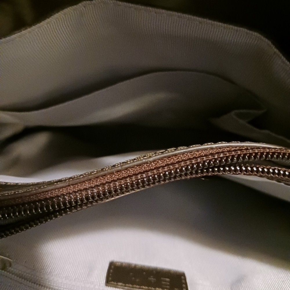 Beijo Handbag - Picture 4 of 5